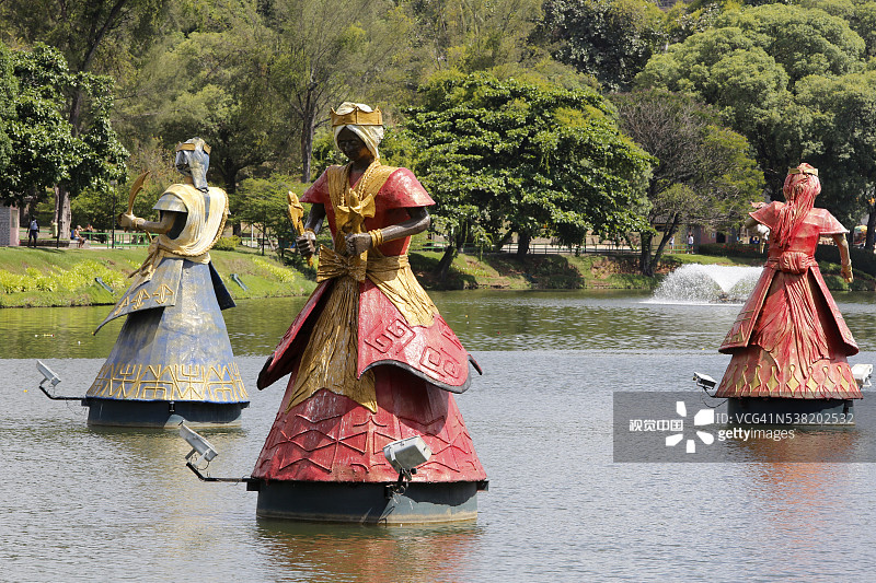 托罗罗堤坝的奥里沙雕像图片素材