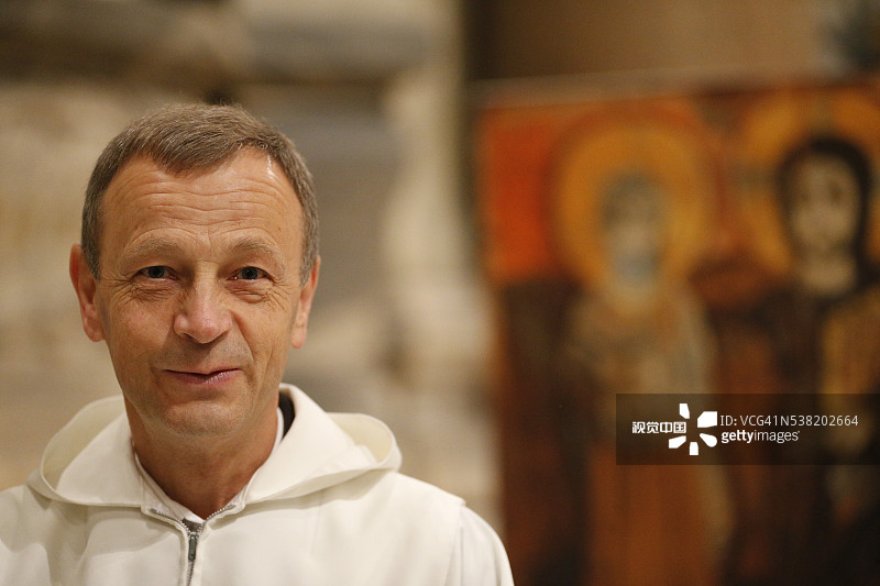 泰泽团体负责人阿洛伊斯修士图片素材