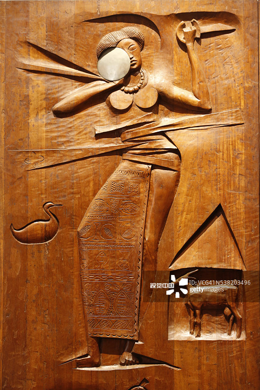 巴西博物馆的坎东布雷奥巴神像木雕图片素材