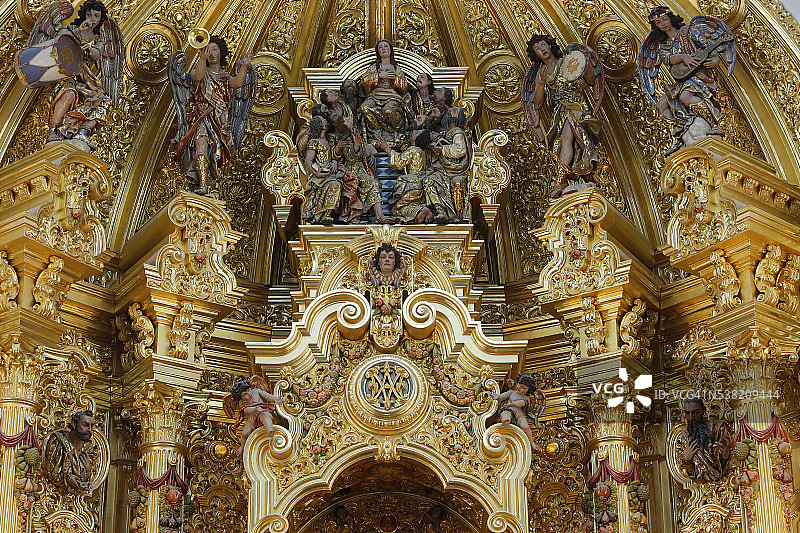 罗西奥圣母隐修院的主教座雕塑图片素材