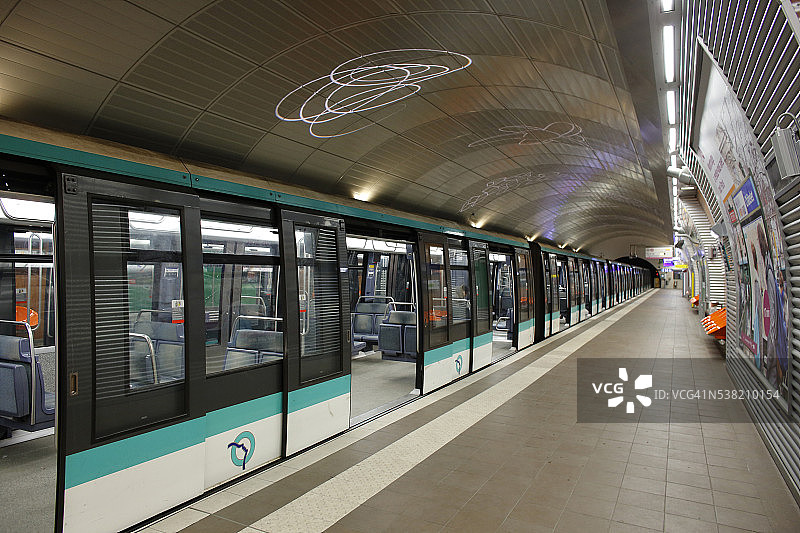 蒙鲁日地铁站图片素材