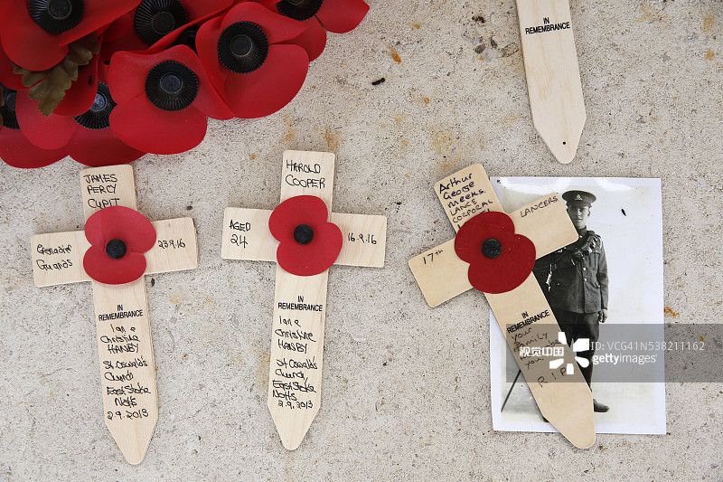 蒂耶普瓦勒索姆河战役纪念馆的十字架图片素材