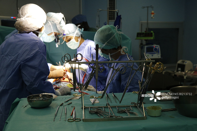 布拉柴维尔医院，希望之链非政府组织，手术室，心脏外科手术图片素材