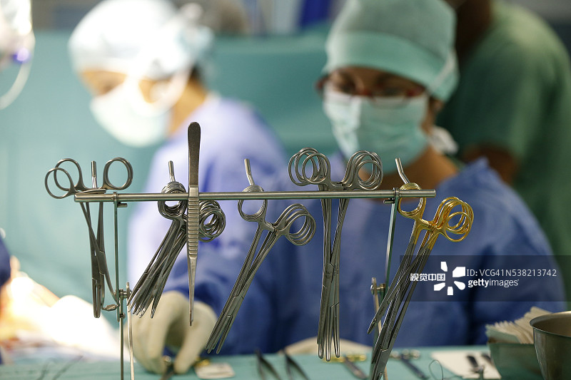 布拉柴维尔医院：希望链NGO组织，外科手术专用医疗助理负责手术设备图片素材