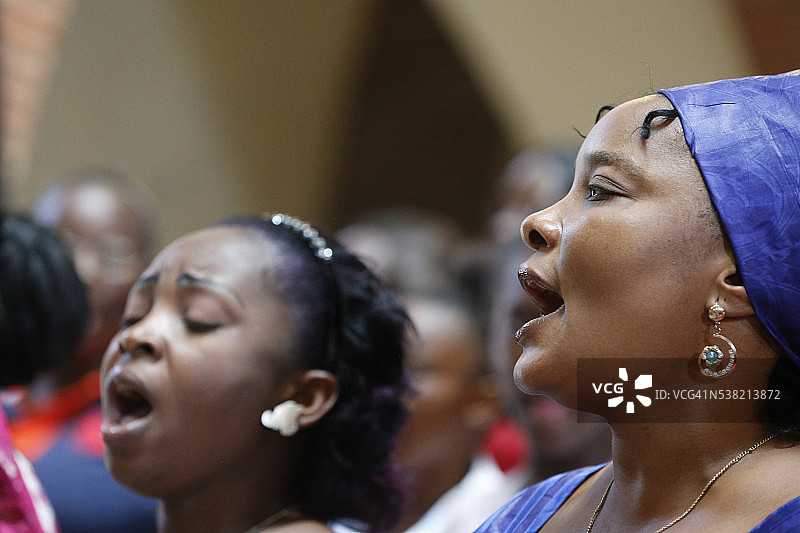布拉柴维尔圣安妮大教堂唱诗班图片素材