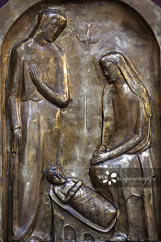 特雷耶圣母大教堂的耶稣诞生浮雕图片素材