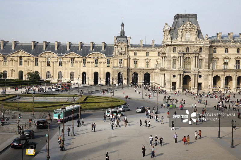 卢浮宫卡鲁塞尔广场，巴黎图片素材