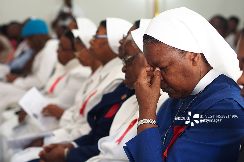 太子港的宗教学校：亚西西圣方济各学院50周年纪念弥撒图片素材