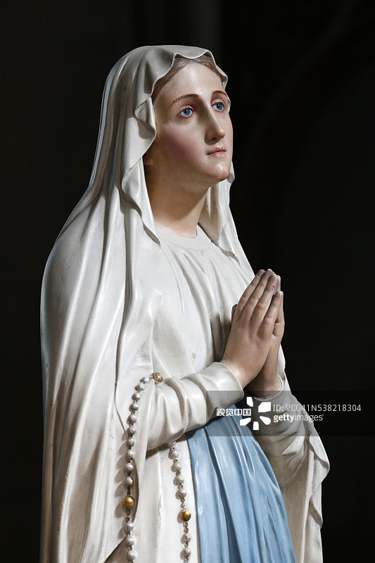 卢尔德圣母雕像图片素材