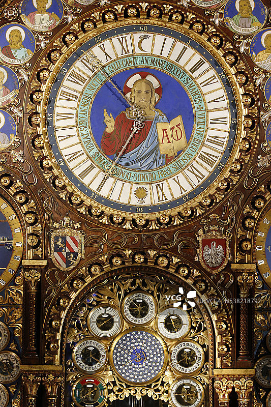 博韦大教堂天文钟（1866年）：耶稣基督图片素材