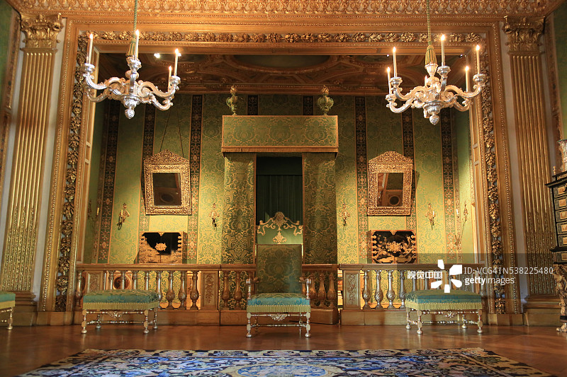 国王的房间,沃-勒-维孔特城堡的1660风格床图片素材