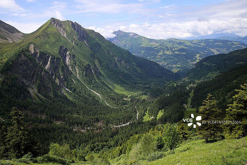 法国阿尔卑斯山脉比奥纳赛图片素材
