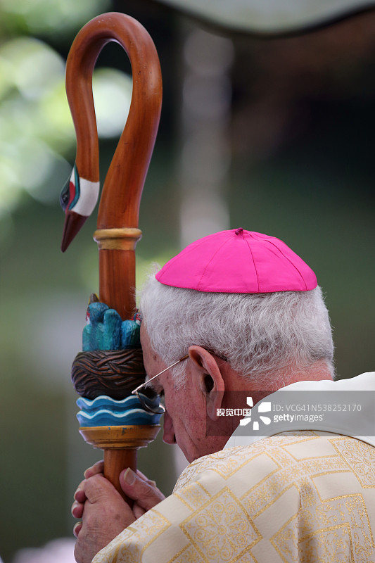 主教权杖，伊夫·布瓦维诺主教图片素材