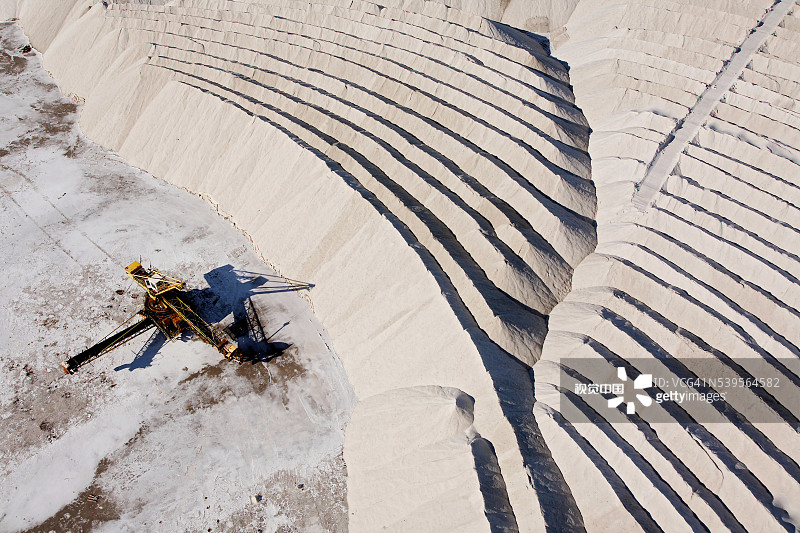 卡马格盐田收获图片素材