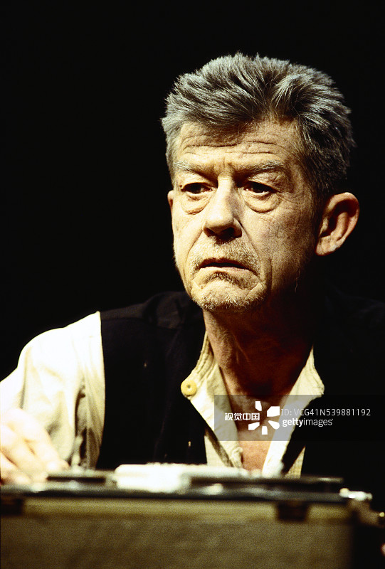 约翰·赫特在《克拉普最后的磁带》中图片素材