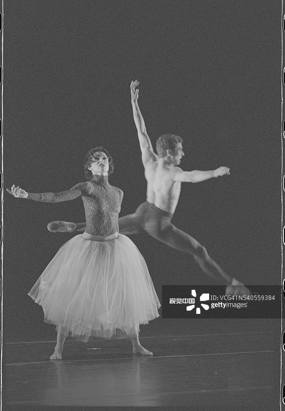 后现代舞者图片素材