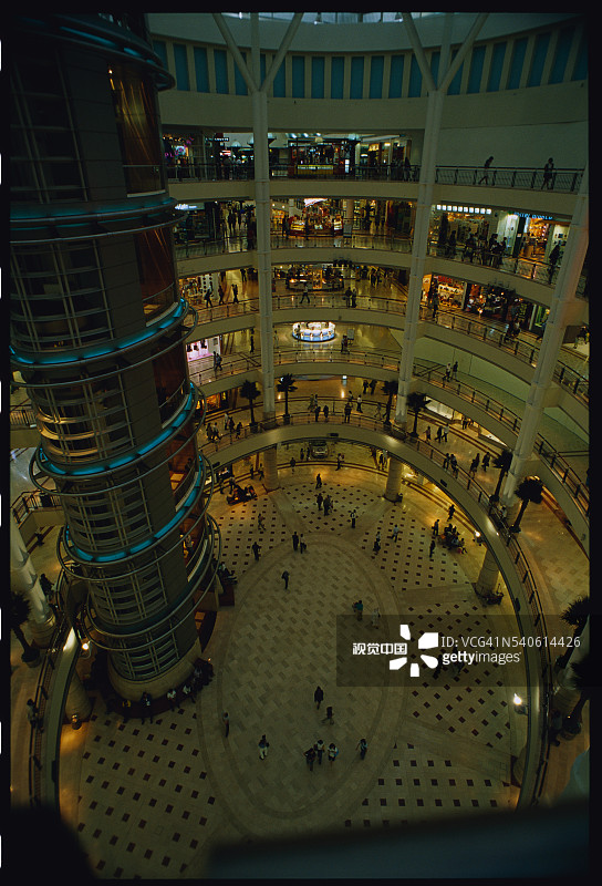 Suria购物中心内景图片素材