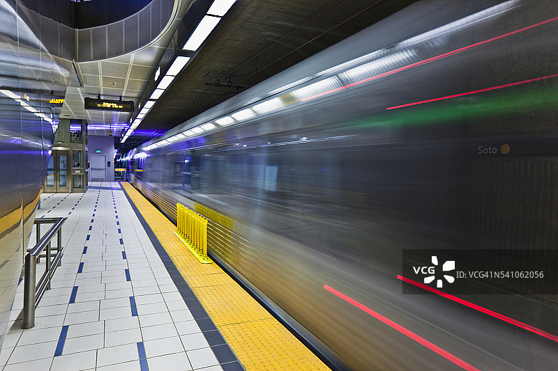 洛杉矶地铁金线东区延伸线索托站图片素材