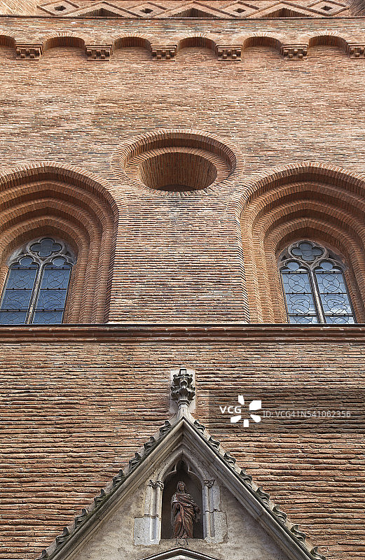 图卢兹圣母教堂的砖砌外墙图片素材