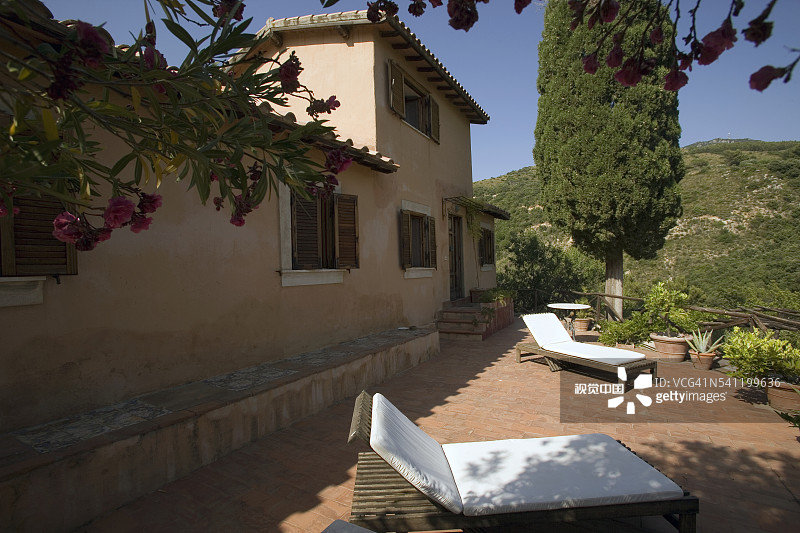 La Cannelle民宿的甲板和躺椅图片素材