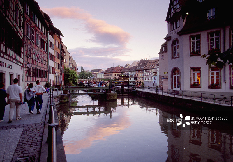 斯特拉斯堡小法兰西区的运河图片素材