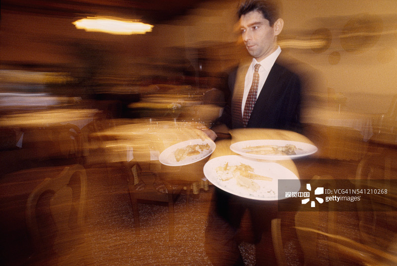 博洛尼亚加卢齐塔餐厅的服务员图片素材