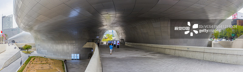 东大门设计广场公园（2004年普利兹克奖得主扎哈·哈迪德作品）图片素材