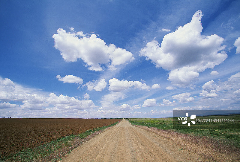 梅萨维德国家公园韦瑟里尔台地的土路图片素材