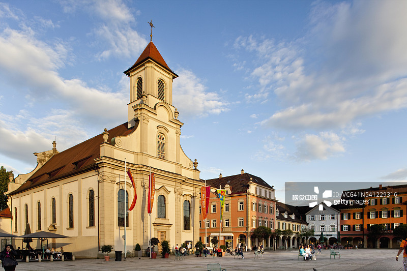德国路德维希堡主广场的教堂图片素材