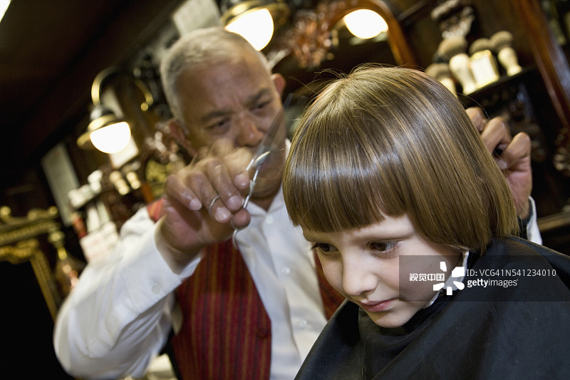 柯布先生理发店的理发服务图片素材