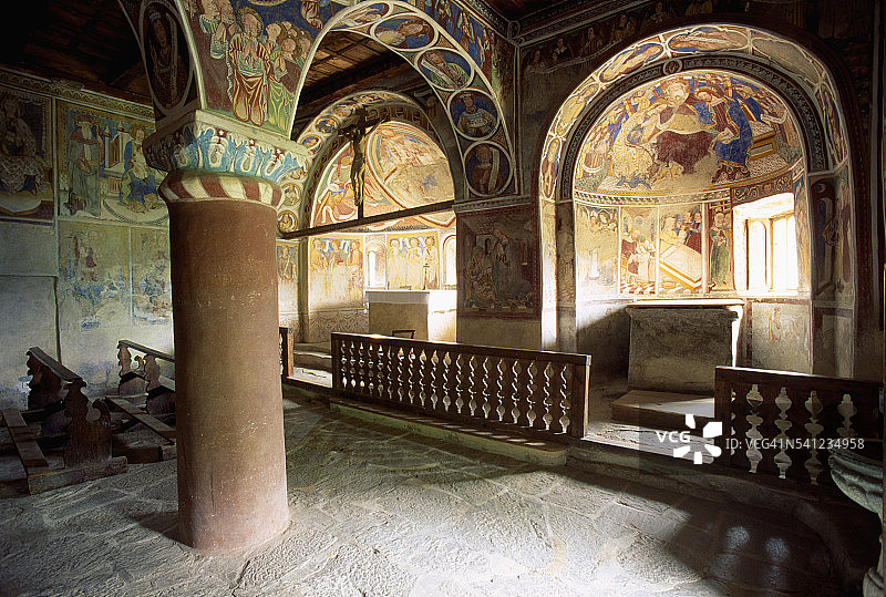 内格伦蒂诺教堂的圣安布罗斯壁画图片素材