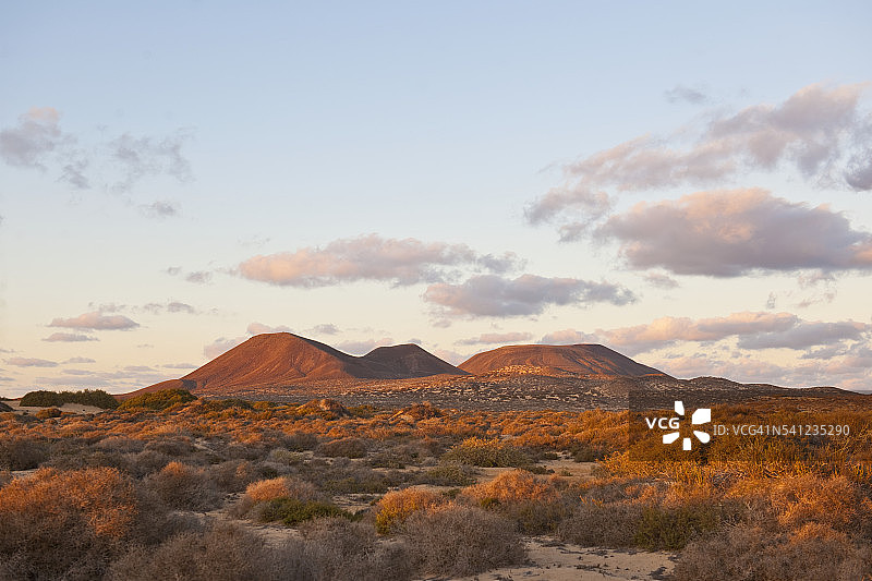 莫隆火山图片素材