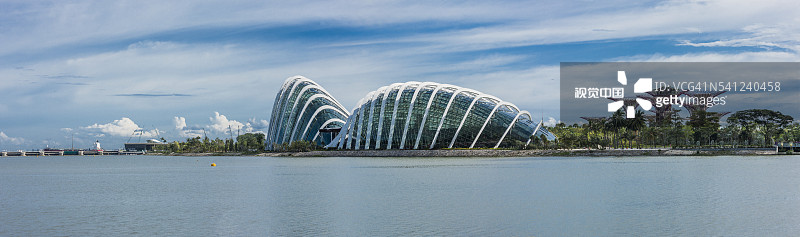 滨海湾花园、云雾林穹顶和花穹图片素材
