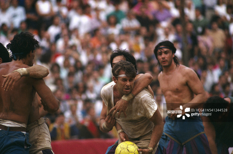 球员参加佛罗伦萨历史足球图片素材