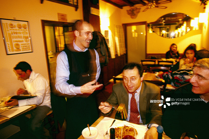 在Trattoria Il Guscio用餐图片素材