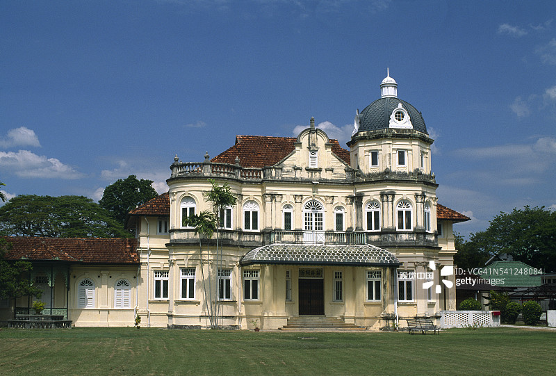 百万富翁街上的豪宅图片素材