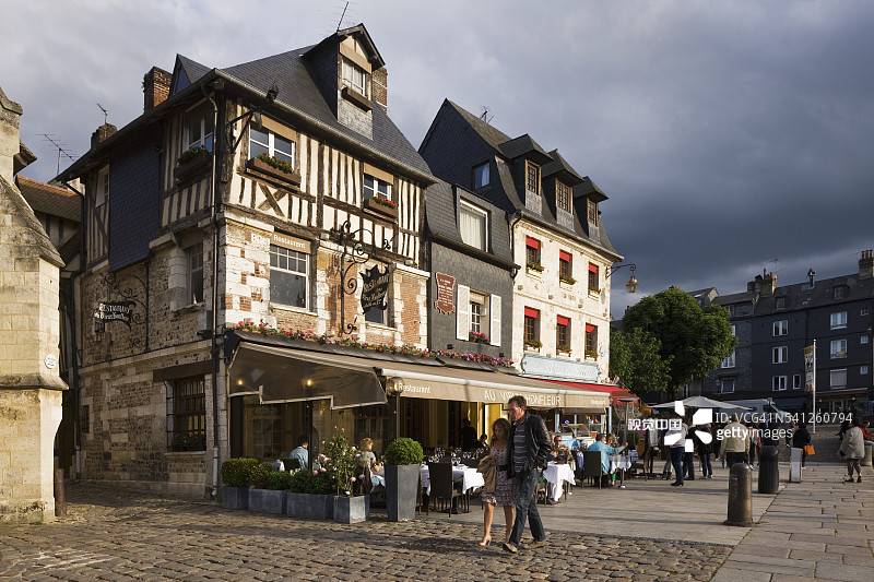 老翁弗勒尔老盆地附近的奥维约翁弗勒尔餐厅图片素材