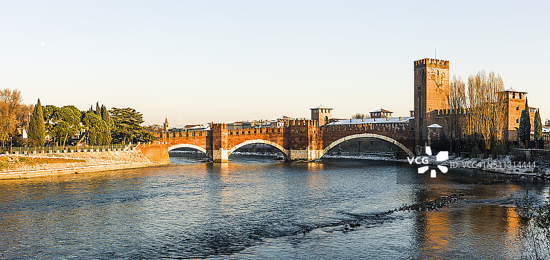 老城堡斯卡利杰罗桥图片素材