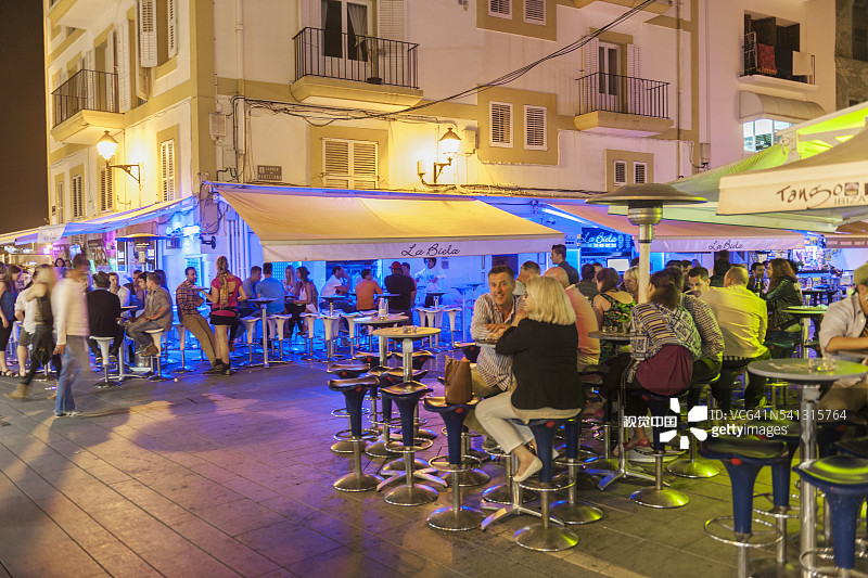 巴利阿里群岛-老城区的酒吧图片素材