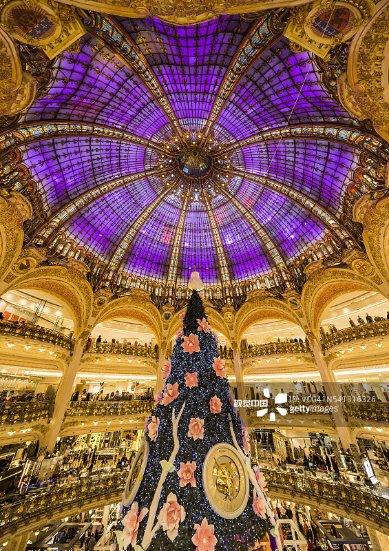 圣诞节期间的老佛爷百货公司图片素材