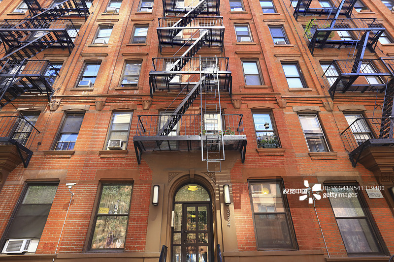 地狱厨房——第49街的传统房屋图片素材