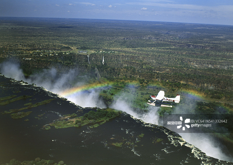赞比西河上的水上飞机狩猎之旅图片素材