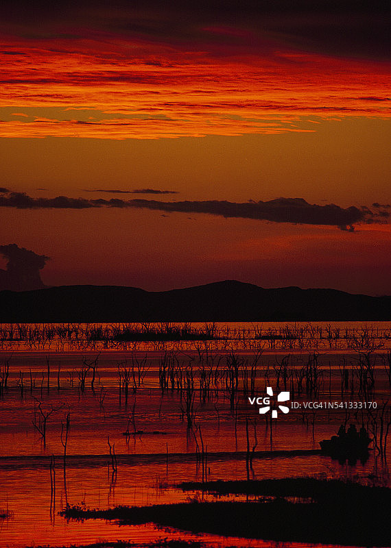 壮丽的红色日落图片素材