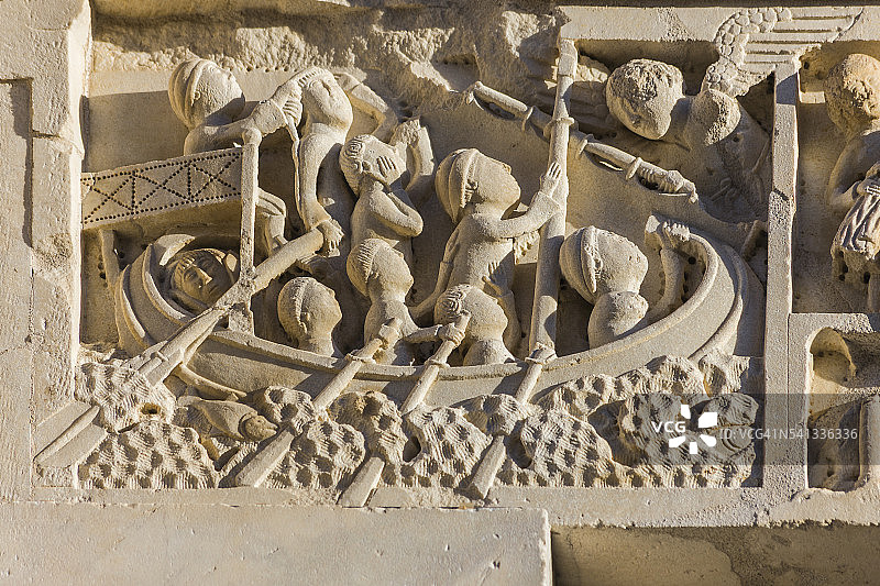 圣切尔博内主教座堂门户细节图片素材