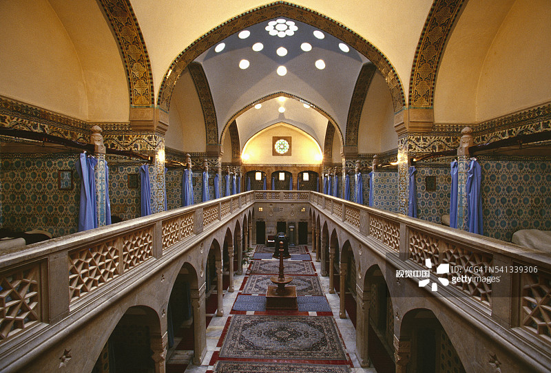 土耳其浴室或温泉浴场内部图片素材