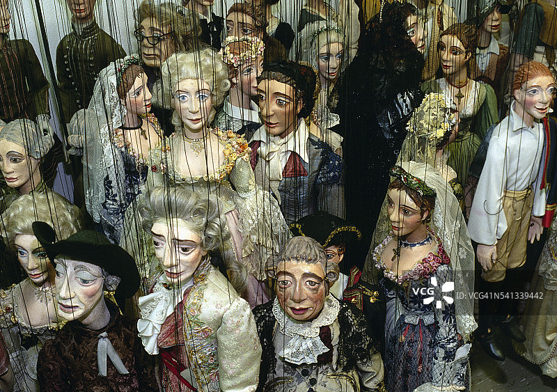 莫扎特《费加罗的婚礼》中的傀儡角色图片素材