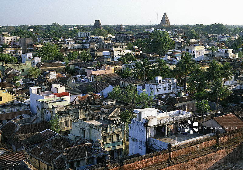 从坦贾武尔宫塔楼俯瞰城镇图片素材