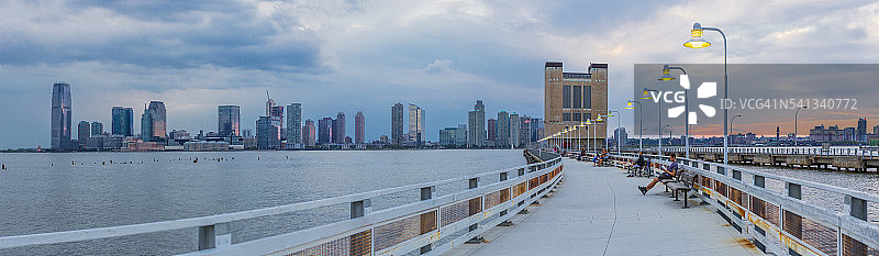 曼哈顿翠贝卡：34号码头、荷兰隧道通风井和泽西市背景图片素材