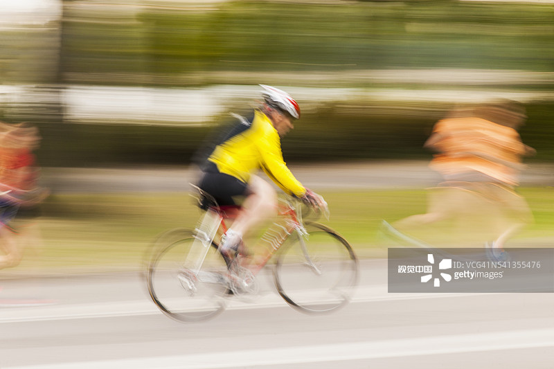 中央公园：自行车与跑步图片素材