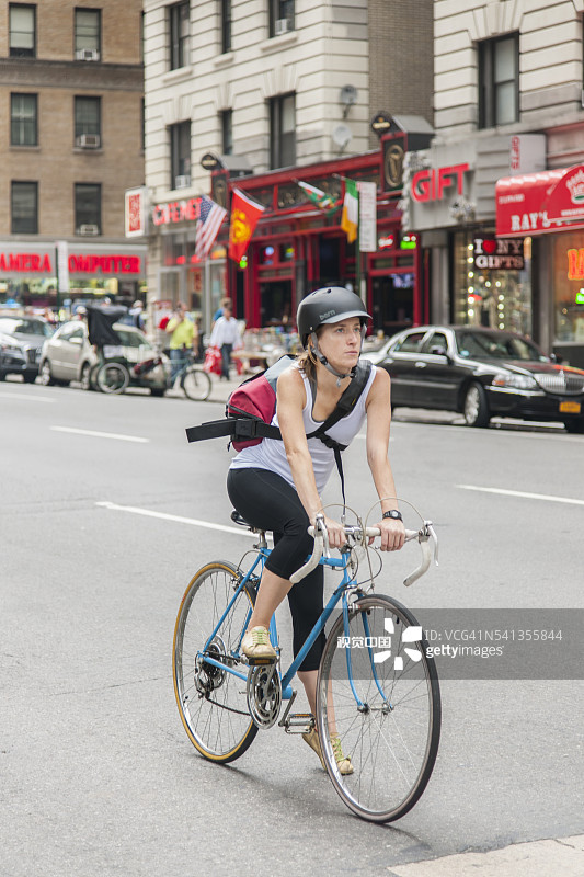 百老汇的骑行者图片素材